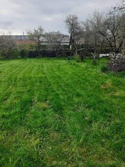 Predám rovinatý pozemok 650m2, v Lipt. Hrádku /L.P./