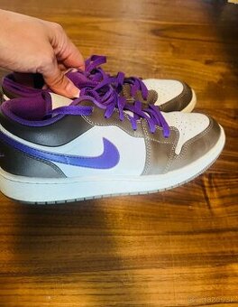 ### Nike Jordan dámske###