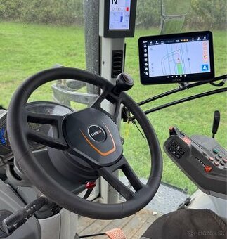 Autopilot do traktora CHCNAV NX 612