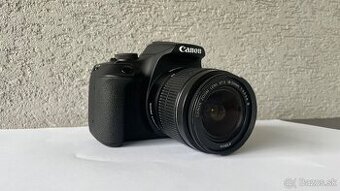 Canon EOS 2000D EF-S 18-55mm f/3.5-5.5 III