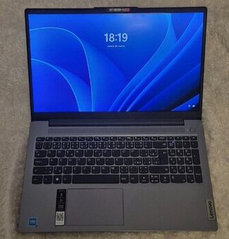 Lenovo IdeaPad Slim 3 15IAN8 / záruke do: 11.3.2027