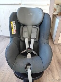 Britax Römer Dualfix autosedacka s isofixom