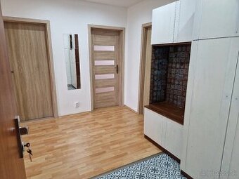 Dám do podnájmu 3izbový byt s balkónom