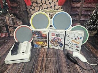 Nintendo Wii, 2 ovládače, balančná podložka, 4 hry + krabica