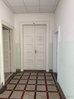 Prenájom nebytových priestorov - ambulancií v Meste Vráble