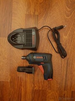 V ponúke aku. Skrutkovač Bosch na bity.