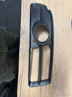 Predám pravú S-line mriežku Audi A4 B7