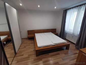 Prenájom lukratívneho 2-izbového bytu v centre Popradu