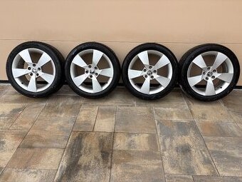 LETNÁ SADA SKODA DENOM 5x112 R17+LETNE PNEU BARUM 225/45 R17