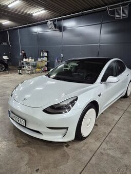 Tesla Model 3 Long Range