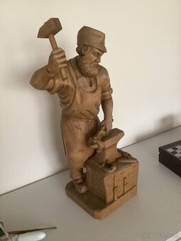 Drevorezba kováč  40 cm