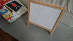 Detská tabuľa na kreslenie, zachovalá.