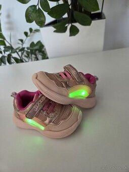 Svietiace tenisky Garvalín veľ.22