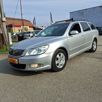 Škoda Octavia Combi 2.0 TDI Elegance facelift " RS "