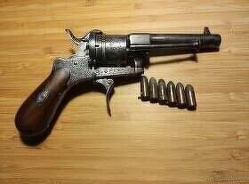 Predam historicky revolver 7mm BEZ ZBROJAKU A REGISTRACIE