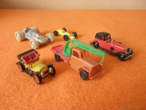 staré hračky z čias socializmu - plastové autíčka z NDR, NSR - 1