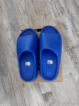 Yeezy slide