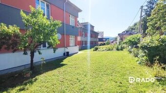 RADO | 1i VOJENSKÝ byt so záhradou a parkovaním | Trenčín
