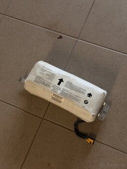 Airbag spolujazdca BMW 330d E46 – výborný stav