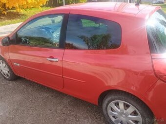 Renault Clio 1,2,55kw,r.v2011 - 1