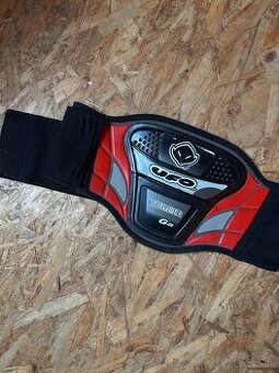 UFO ľadvinový pás na motorku