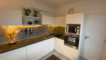 2. IZBOVÝ BYT + CHATA - priame centrum Bytča