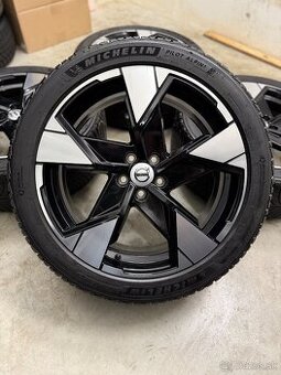 Zimná sada 5x108 R20 , 245/40/20 Volvo EX30