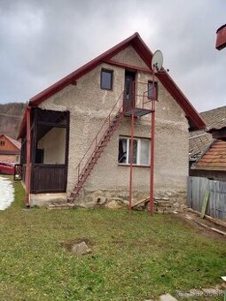 na predaj chalupa s pozemkom v obci Temeš