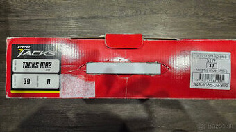 korčule CCM TACKS 1092 v.39