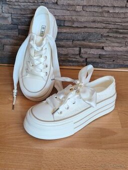 Biele tenisky