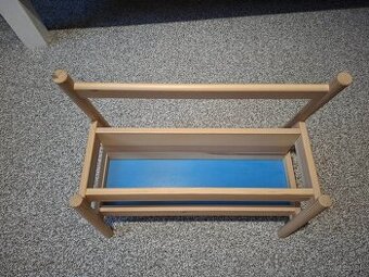 Knižnica Ikea Flisat