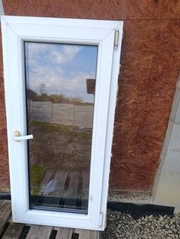 Plastové okno 61x124