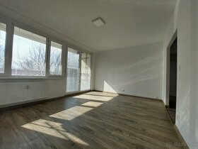 PREDANÉ 3-izbový byt 70 m2 J. Halašu Trenčín-Juh