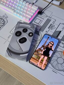 Nothing Phone (3a) Pro 12 GB/256 GB Grey