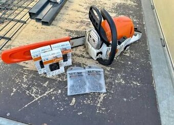 Stihl MS 251 – veľmi zachovalá + 6 reťazí