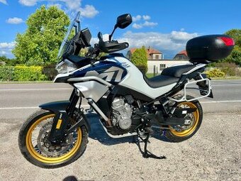 CFmoto mt 800 explore