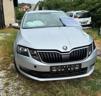 Predám Havarovanú Škoda Octavia 2.0 TDi Dsg rok 2020 .