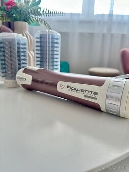 Rowenta Brush Activ Premium Care s prírodnými štetinami