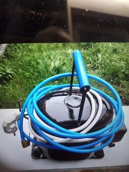 Kompresor z chladničky .