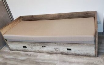 Posteľ rozťahovacia