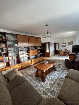 Prenajom domu Kosice, Jantarove nam.