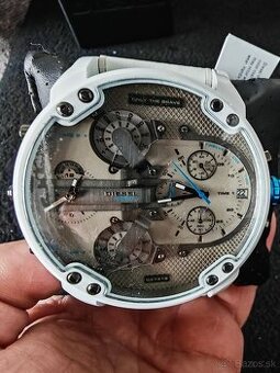 Predám nové nepoužité pánske hodinky DIESEL