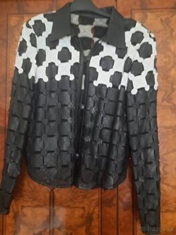 Damska kozena bundicka.