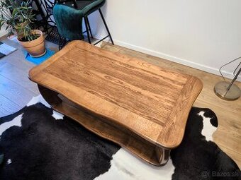 Košice, predám konferenčný stolík, masív, bez poškodenia
