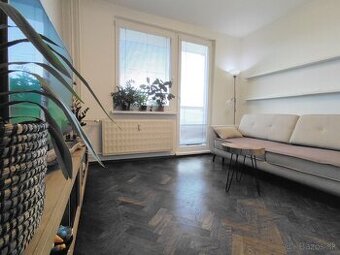 PRENÁJOM prerobeného a čiastočne zariadeného 3 izbového bytu