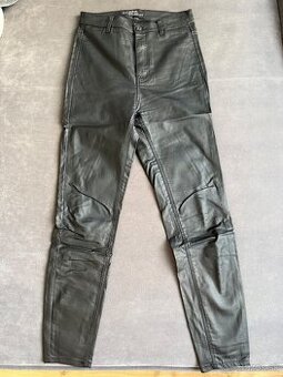 Stradivarius slim cierne kozene nohavice, velkost 38