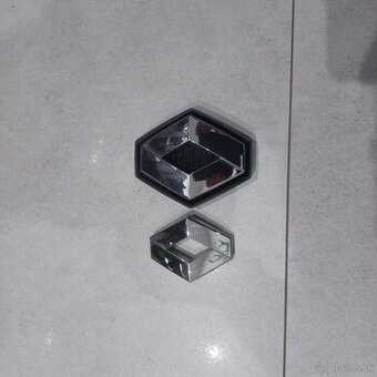 predam predny znak na renault