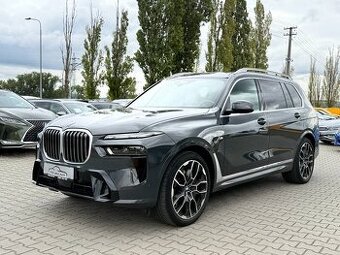 BMW X7 xDrive 40d M Sport / PANO / 7 MIEST
