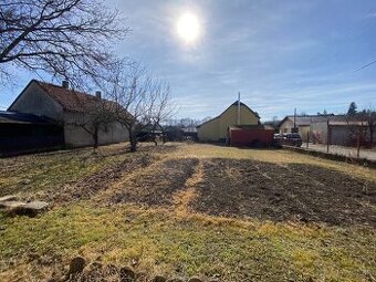 Reality Simply: Pozemok na predaj vo Vrúkach, všetky siete
