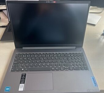 Predám notebook Lenovo